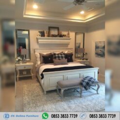 Tempat Tidur Minimalis Warna Putih